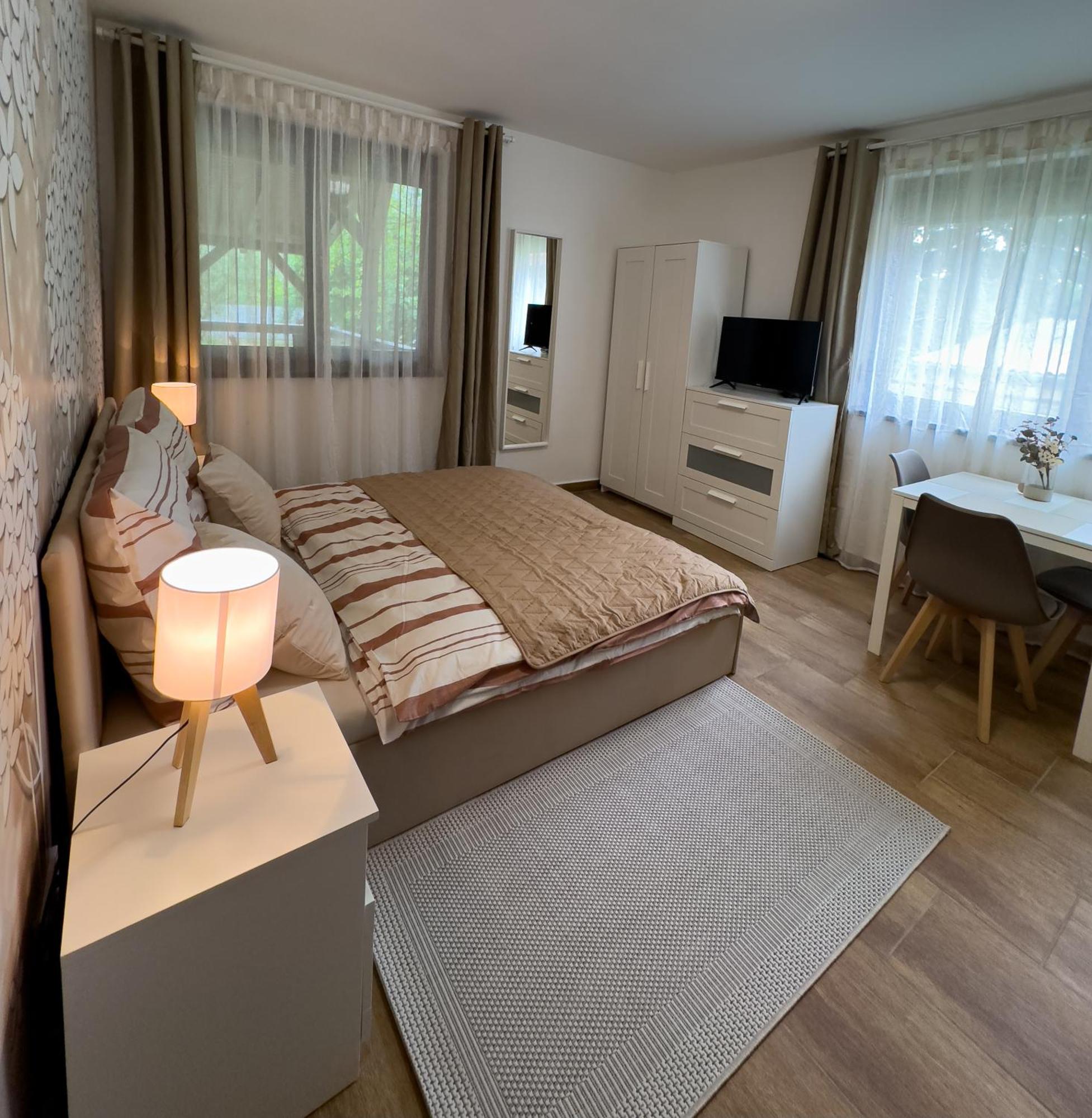 Demjén Rp Apartmanhaz מראה חיצוני תמונה