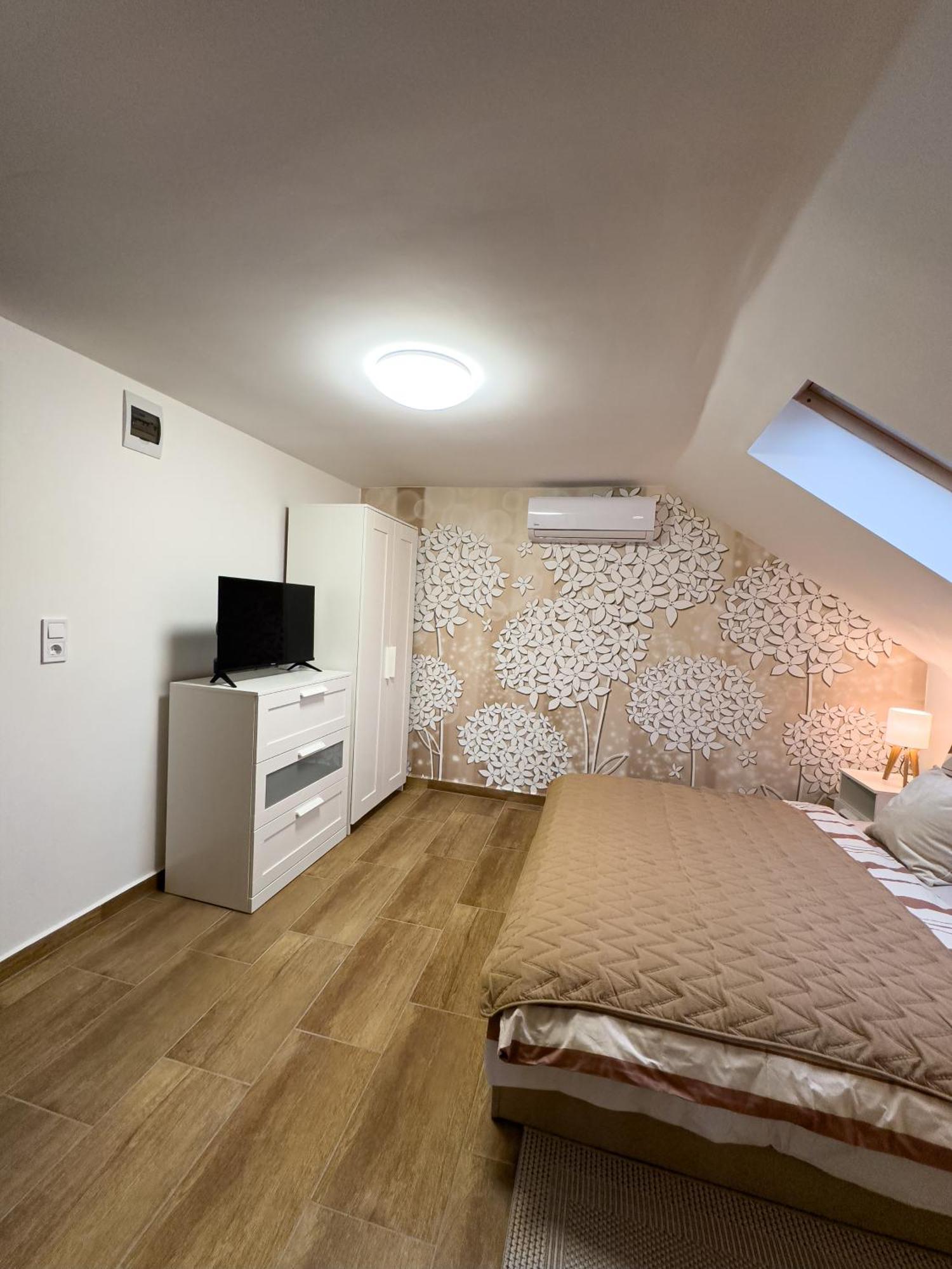 Demjén Rp Apartmanhaz מראה חיצוני תמונה